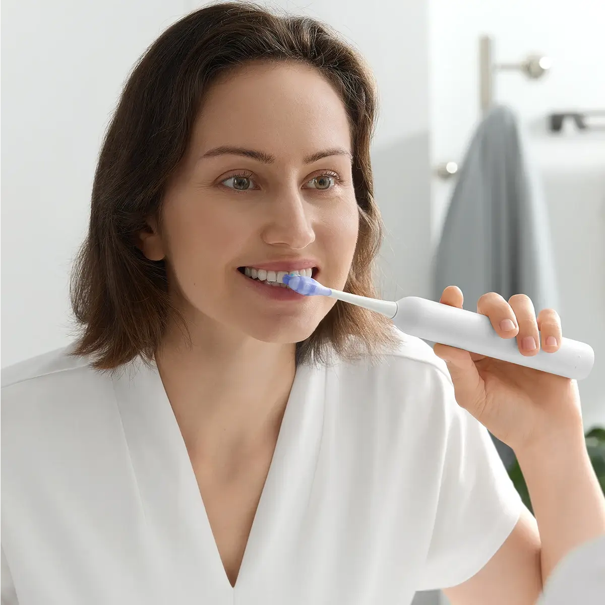 usmile Ergonomic Brush Head 2.0 - Made for Better Cleanliness & Comfort - Image 7